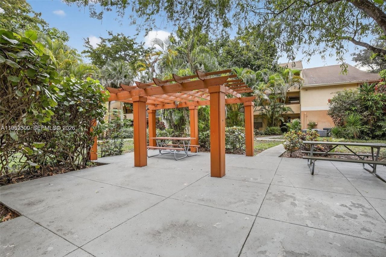 9999 Summerbreeze Dr, Unit 101, Sunrise, FL 33322 Photo