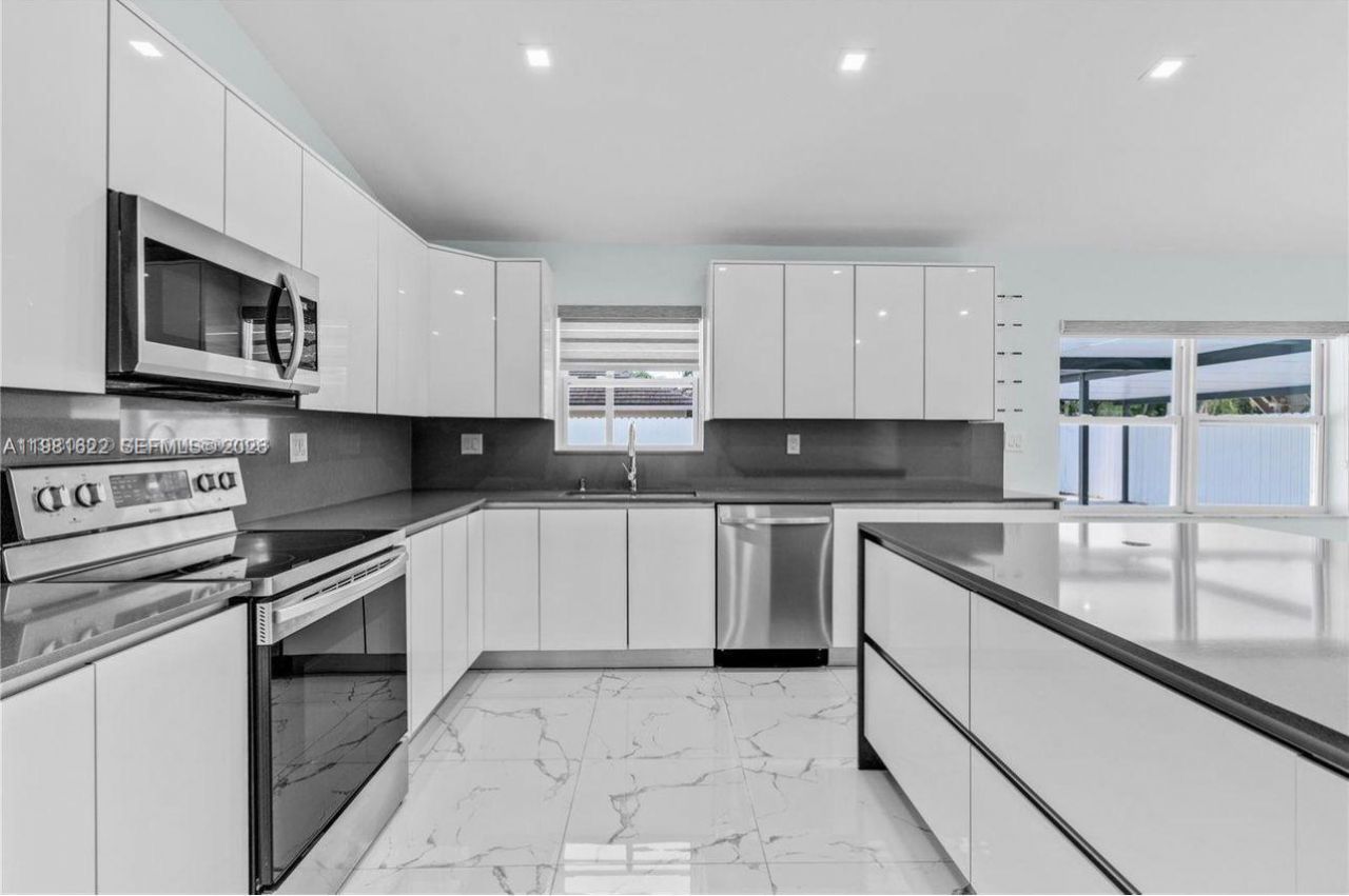 14721 SW 170th Ter , Miami, FL 33187 Photo