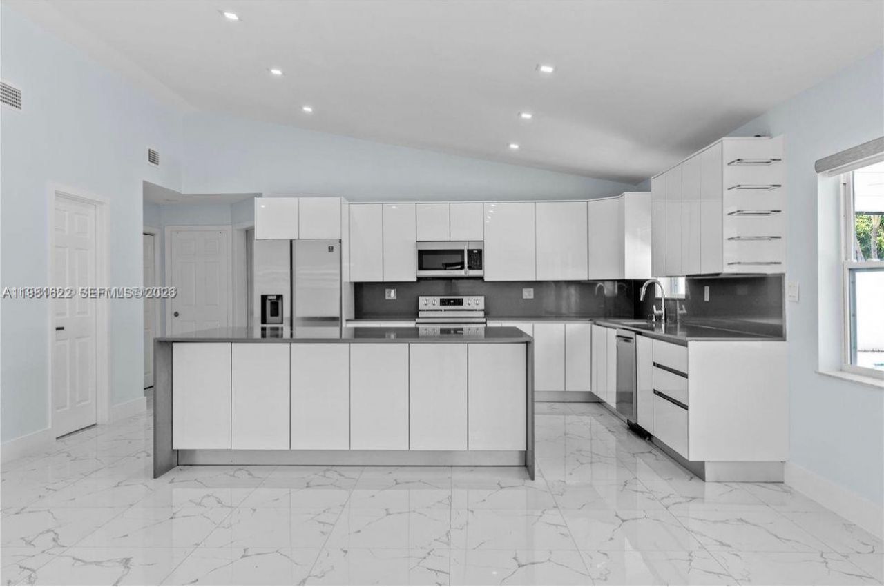 14721 SW 170th Ter , Miami, FL 33187 Photo