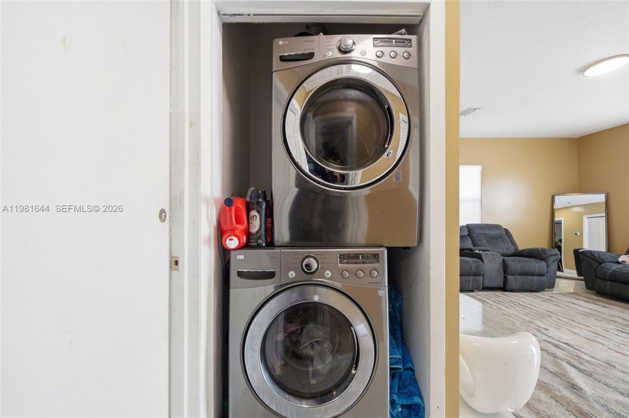 6324 NW 1st Pl, Miami, FL 33150 Photo