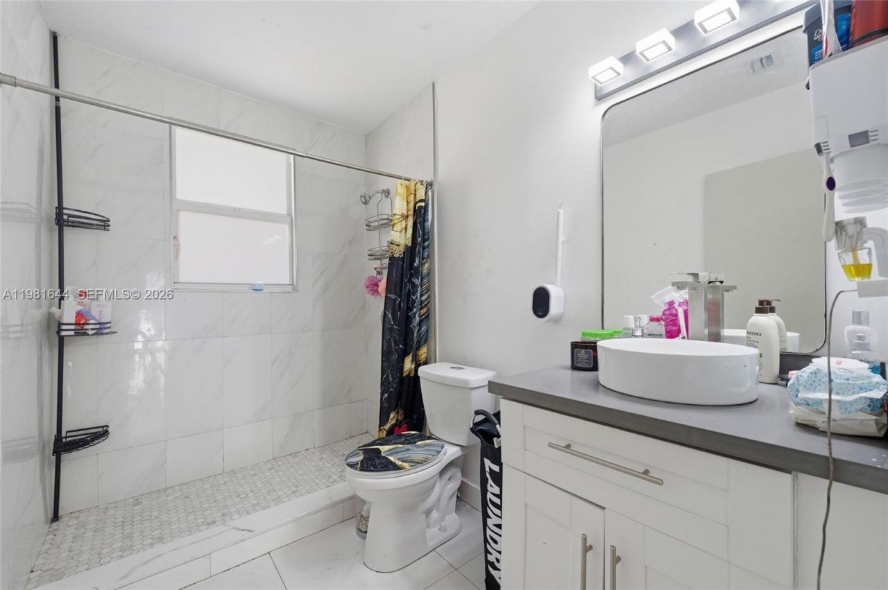 6324 NW 1st Pl, Miami, FL 33150 Photo