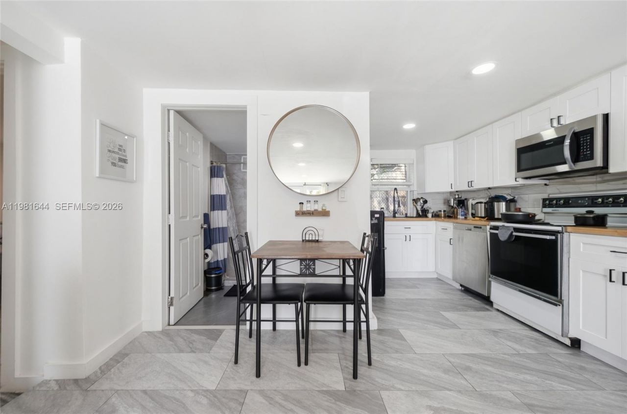 6324 NW 1st Pl, Miami, FL 33150 Photo