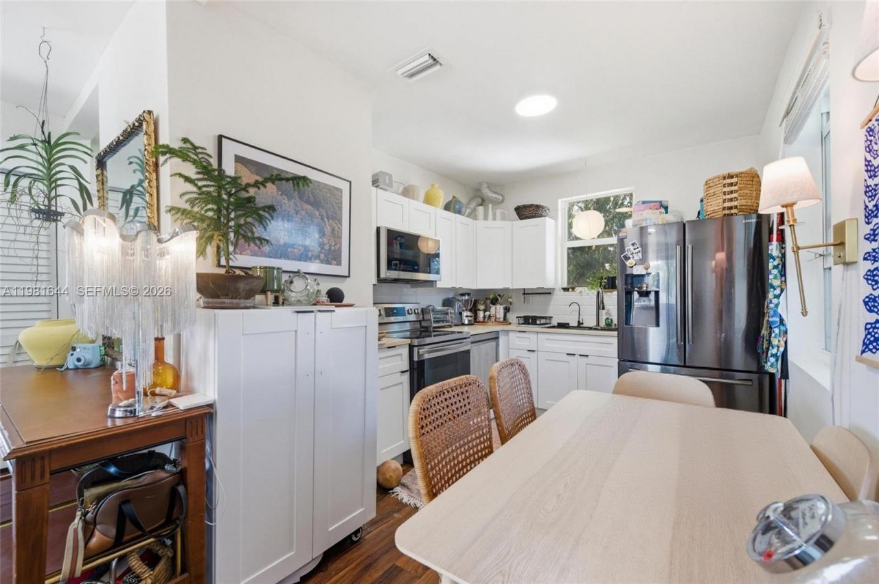 6324 NW 1st Pl, Miami, FL 33150 Photo