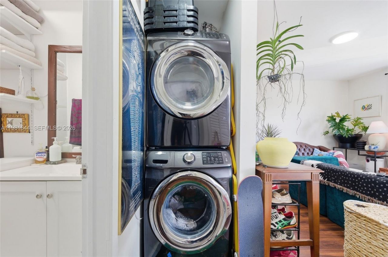 6324 NW 1st Pl, Miami, FL 33150 Photo