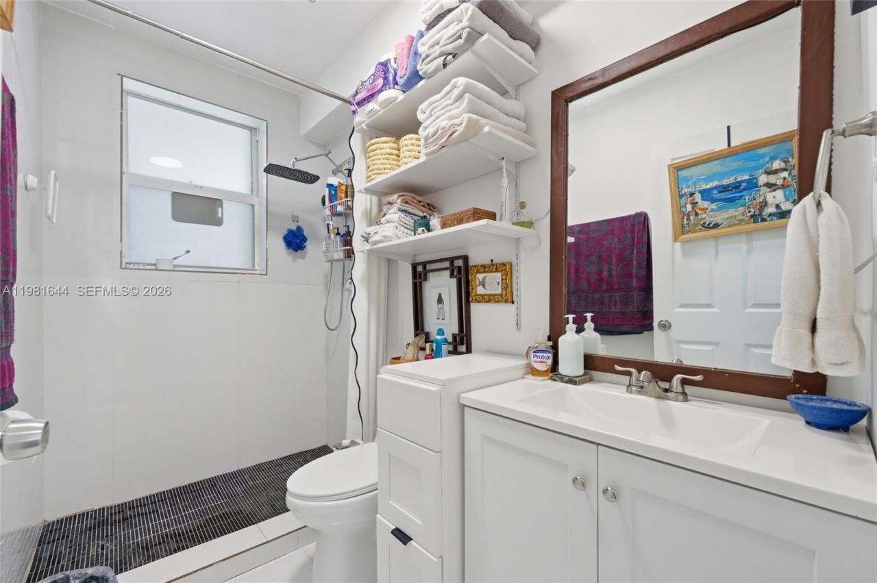 6324 NW 1st Pl, Miami, FL 33150 Photo