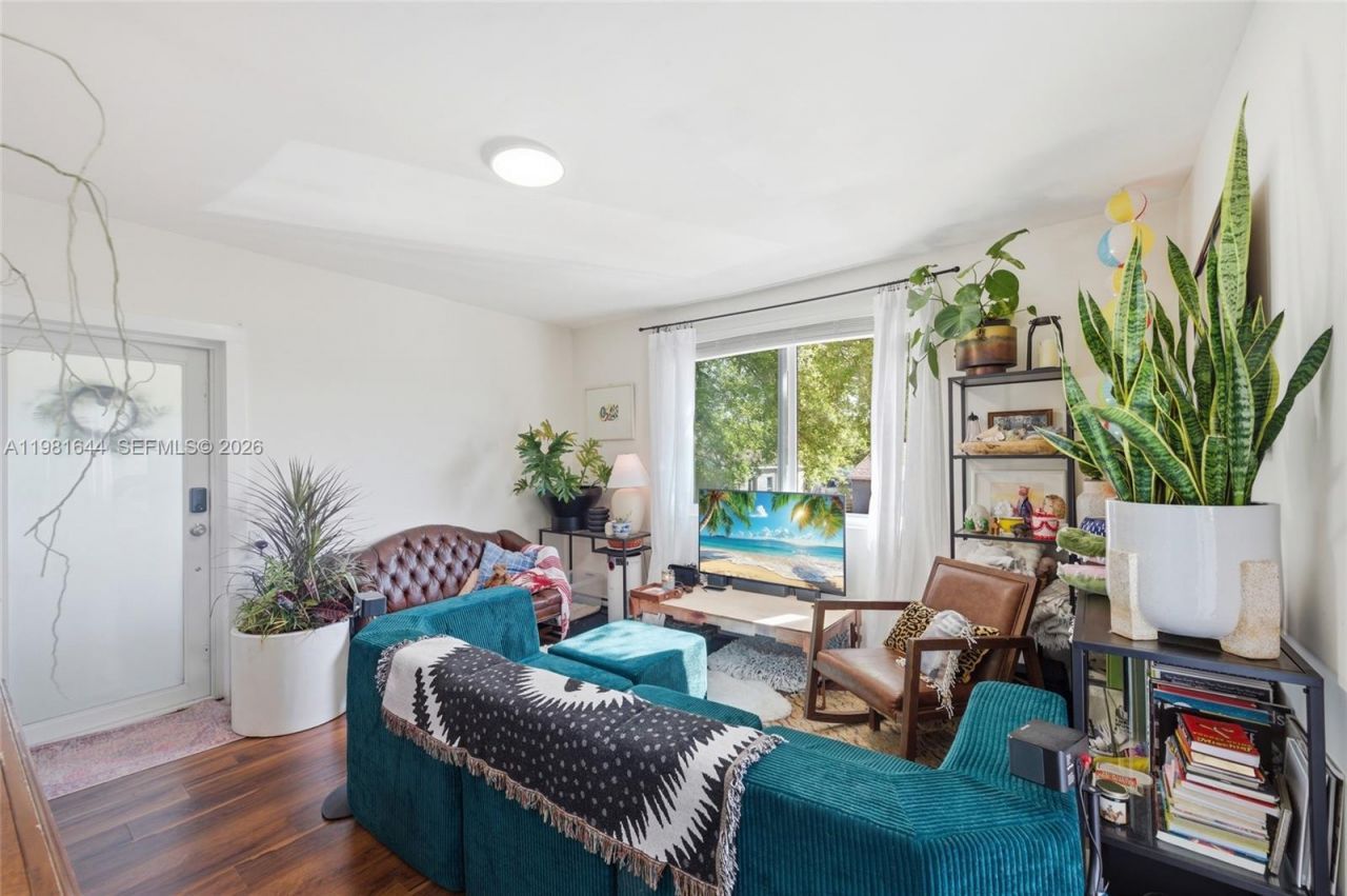 6324 NW 1st Pl, Miami, FL 33150 Photo