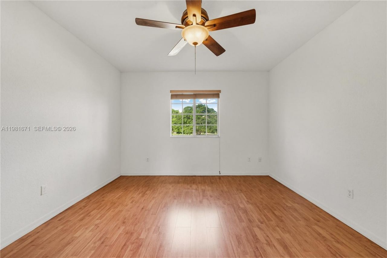 1166 NW 100th Ave, Pembroke Pines, FL 33024 Photo