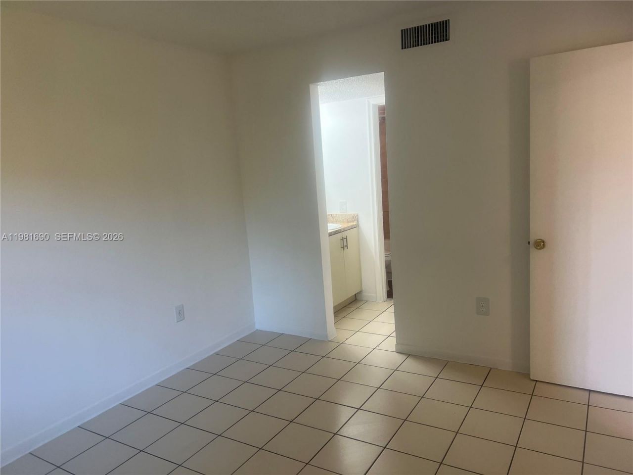 590 NW 114th Ave, Unit 202, Sweetwater, FL 33172 Photo