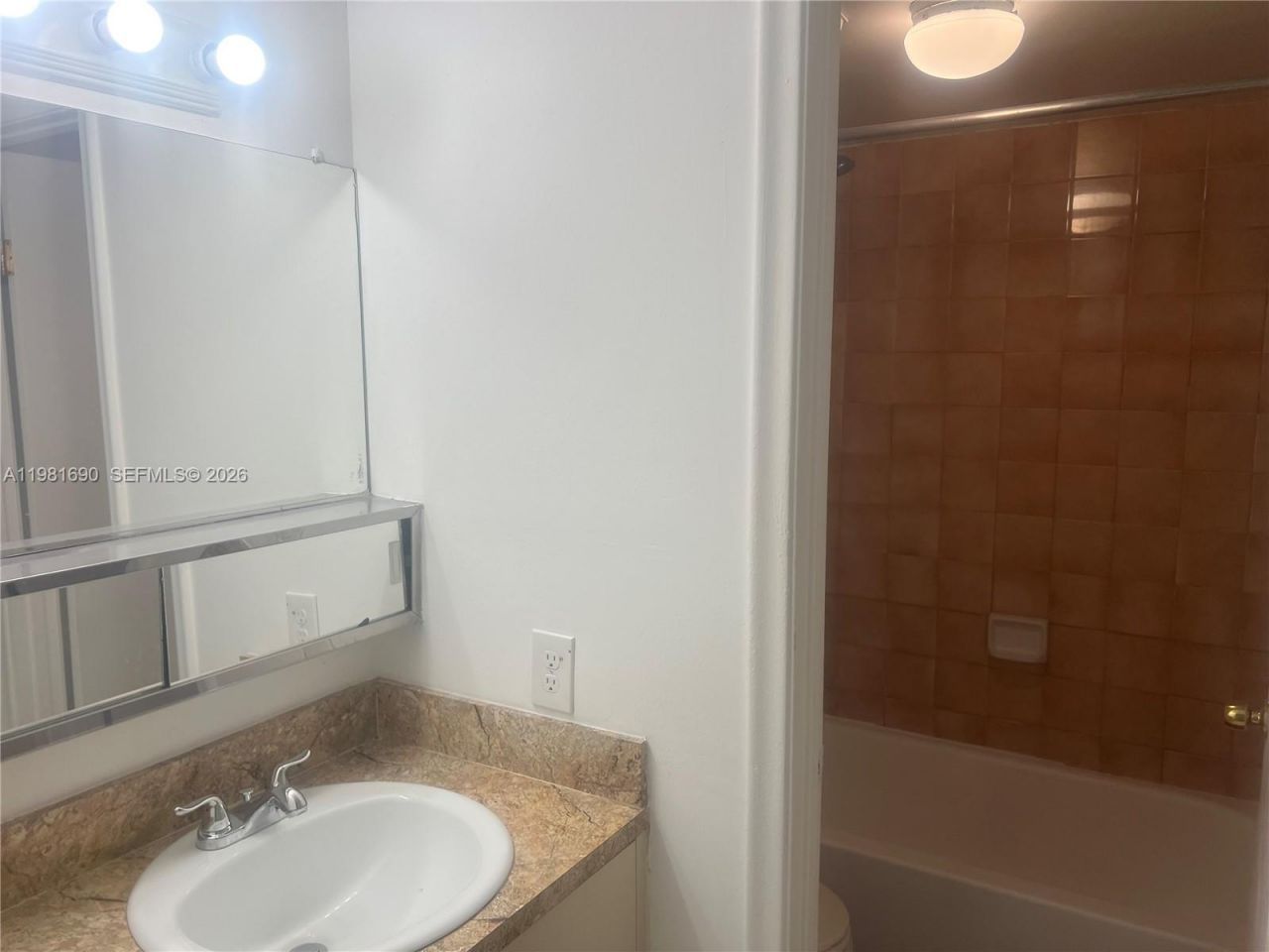 590 NW 114th Ave, Unit 202, Sweetwater, FL 33172 Photo