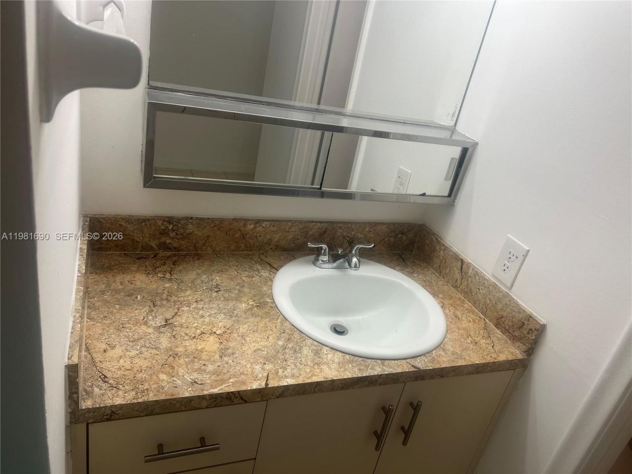 590 NW 114th Ave, Unit 202, Sweetwater, FL 33172 Photo