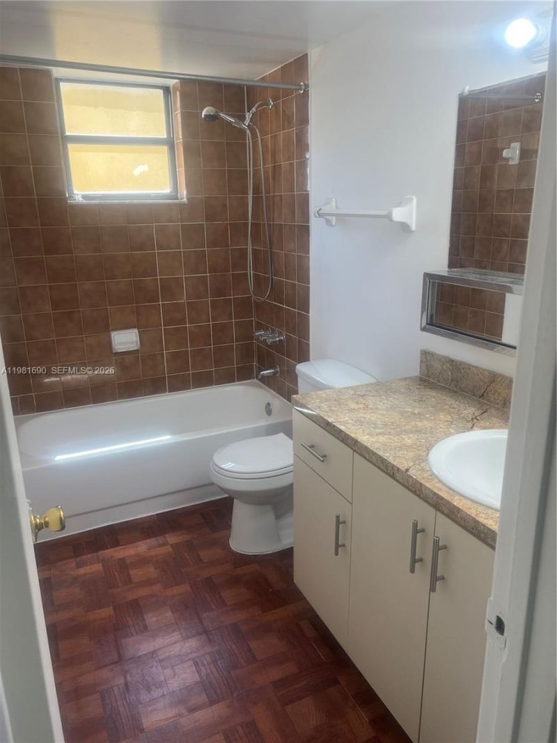 590 NW 114th Ave, Unit 202, Sweetwater, FL 33172 Photo