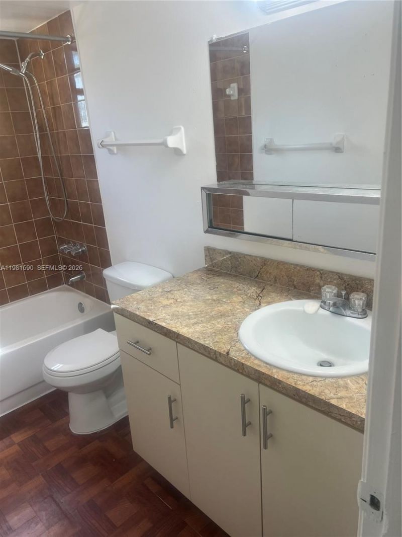 590 NW 114th Ave, Unit 202, Sweetwater, FL 33172 Photo