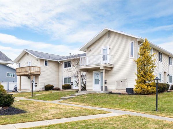 734 Eastbrooke Lane, Rochester, NY 14618