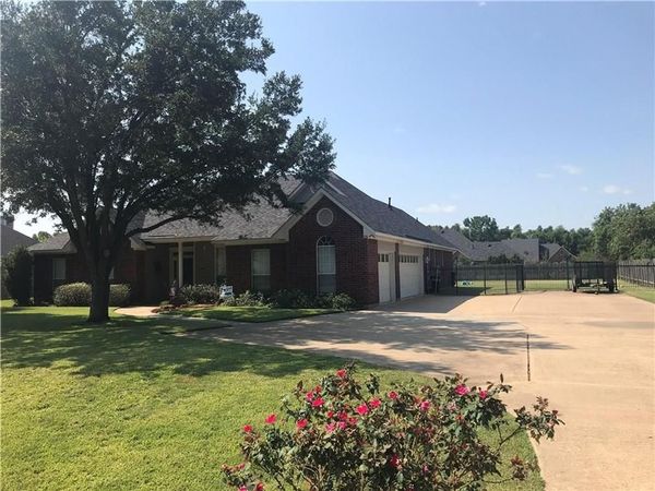 402 Weavers Way , Bossier City, LA 71111