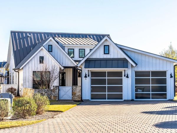 19517 Flying J BLVD, Unit 6, Spicewood, TX 78669