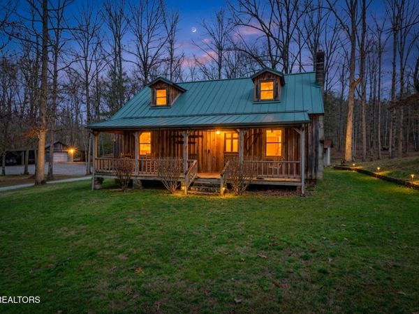 1318 W End Rd, Rockwood, TN 37854