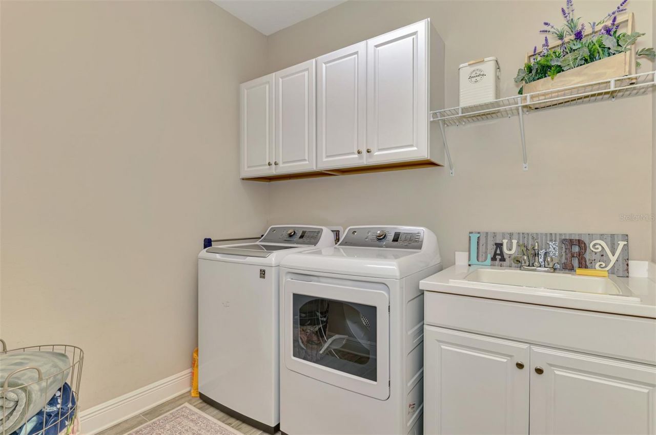 1337 Thornbury Drive, Parrish, FL 34219 Photo