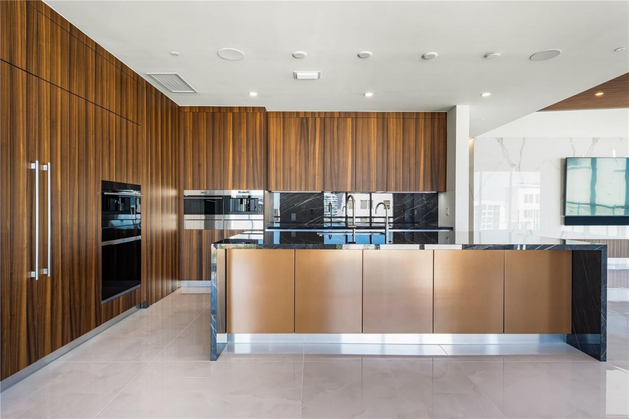 111 Golden Gate, Unit 801PH, Sarasota, FL 34236 Photo