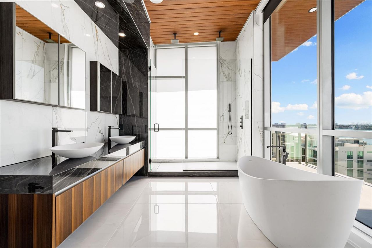 111 Golden Gate, Unit 801PH, Sarasota, FL 34236 Photo