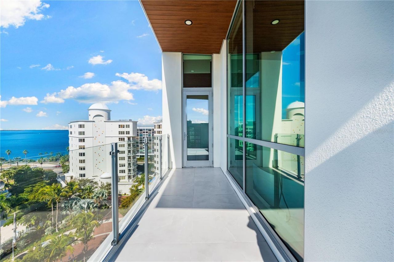 111 Golden Gate, Unit 801PH, Sarasota, FL 34236 Photo