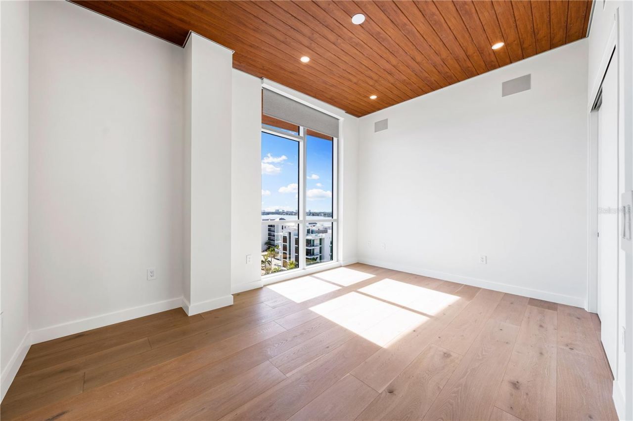 111 Golden Gate, Unit 801PH, Sarasota, FL 34236 Photo