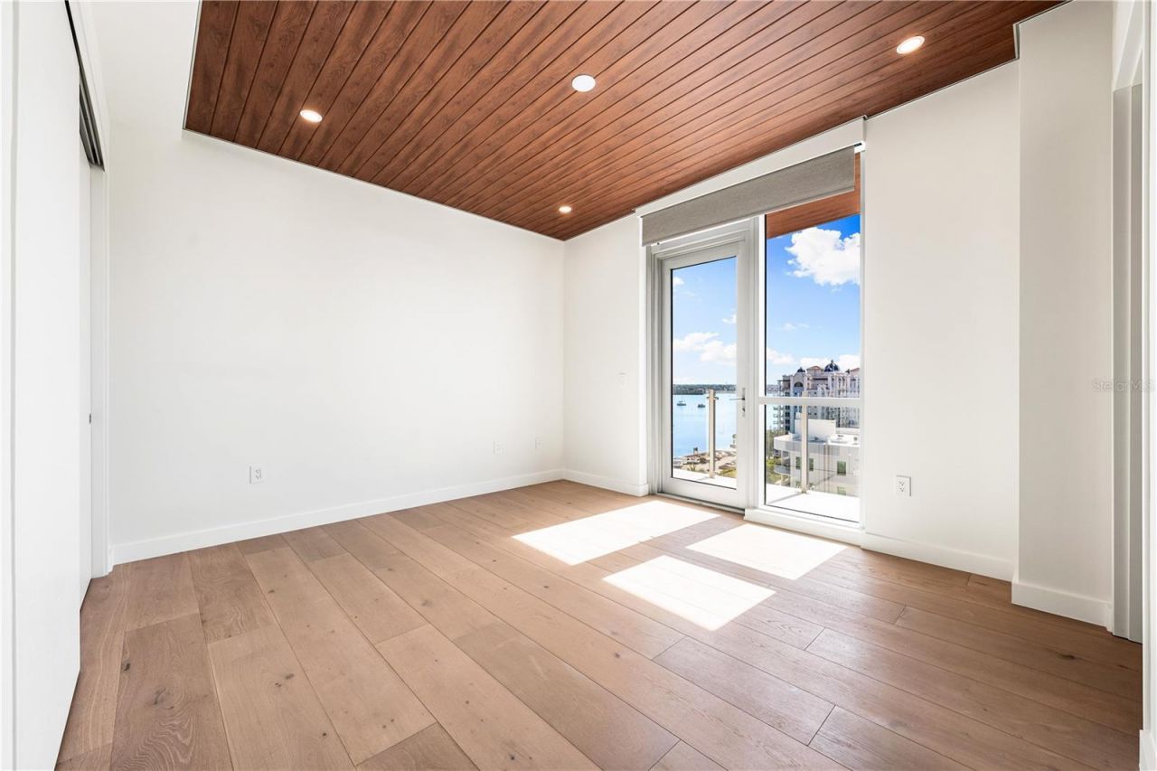 111 Golden Gate, Unit 801PH, Sarasota, FL 34236 Photo