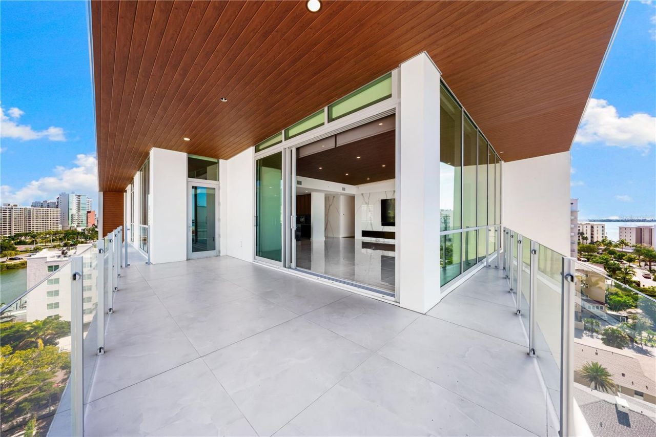 111 Golden Gate, Unit 801PH, Sarasota, FL 34236 Photo