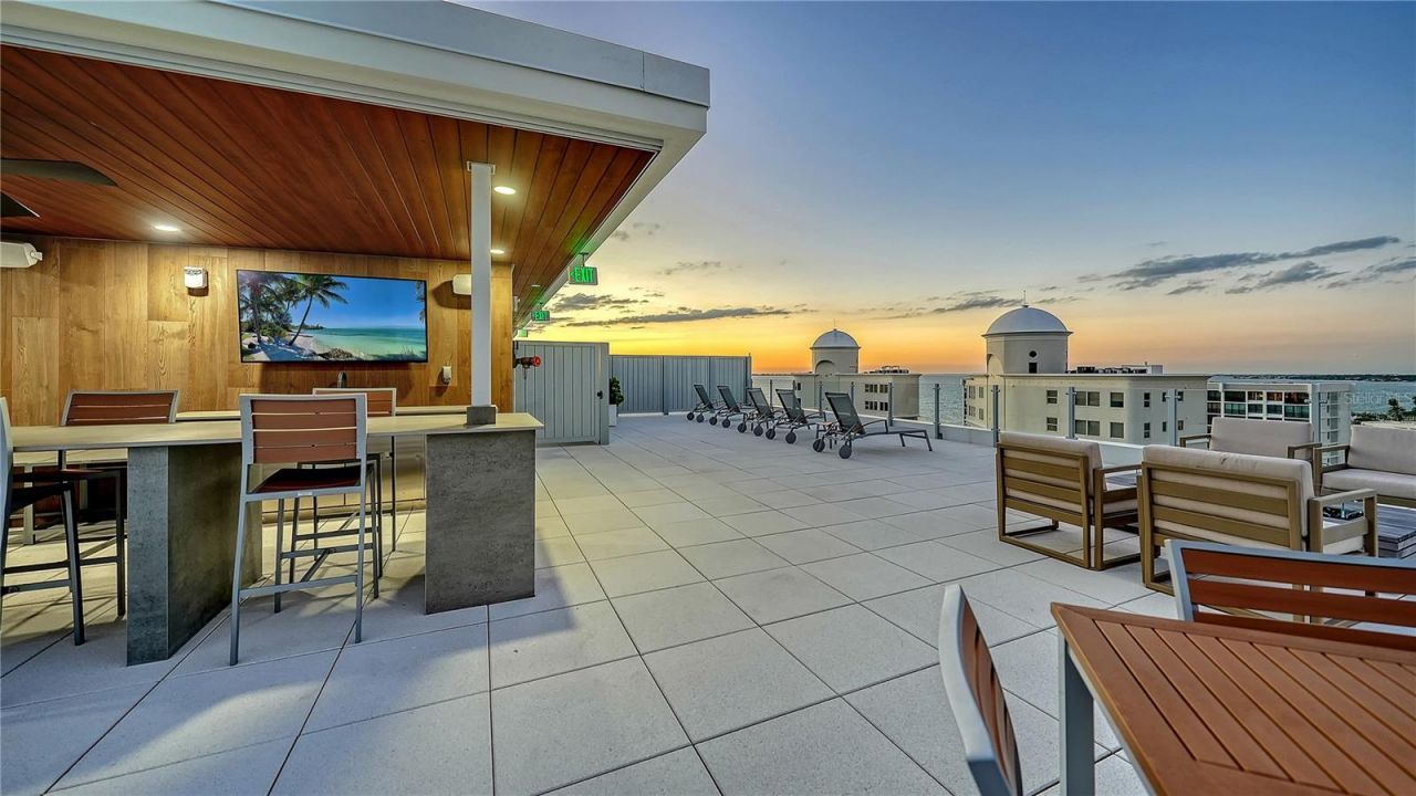111 Golden Gate, Unit 801PH, Sarasota, FL 34236 Photo