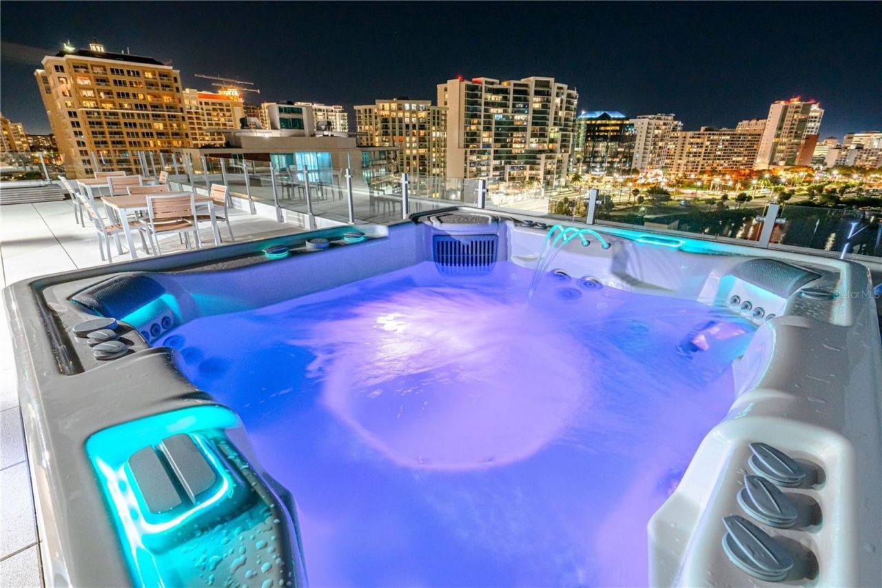 111 Golden Gate, Unit 801PH, Sarasota, FL 34236 Photo