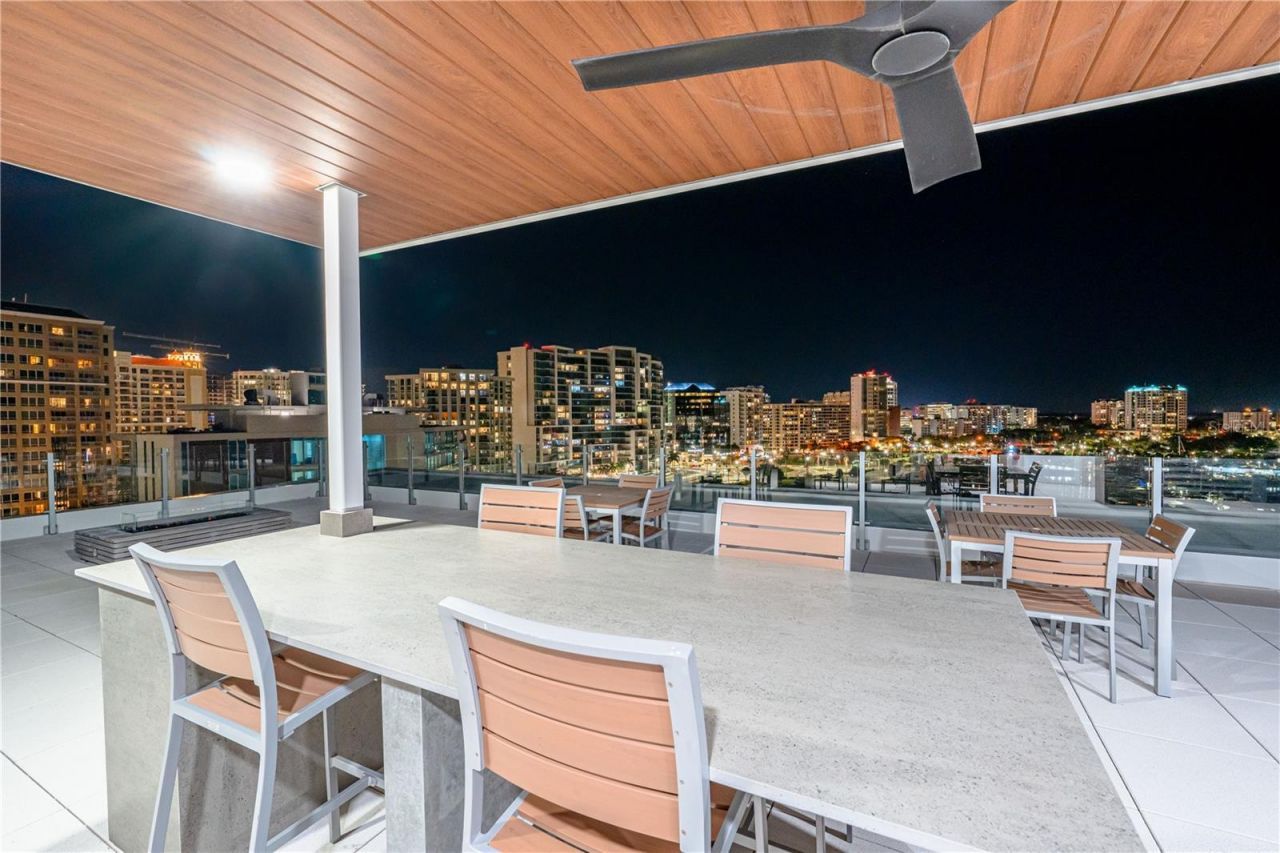 111 Golden Gate, Unit 801PH, Sarasota, FL 34236 Photo