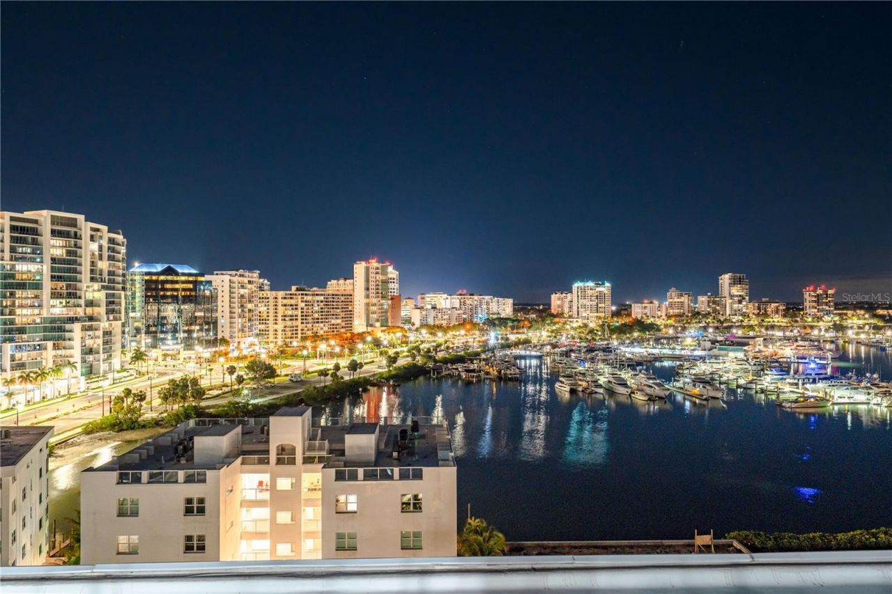 111 Golden Gate, Unit 801PH, Sarasota, FL 34236 Photo