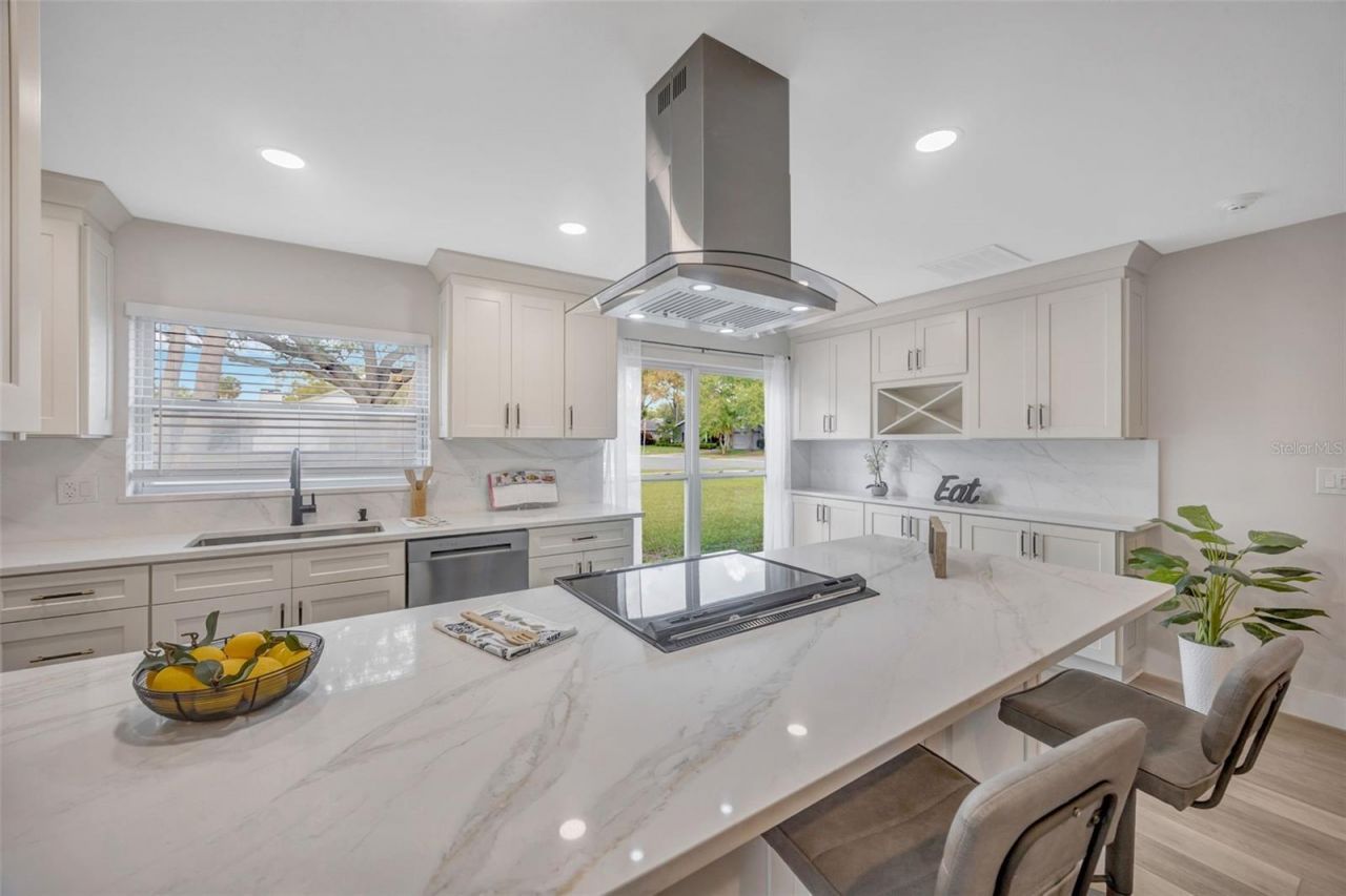 10408 Butia Place, Tampa, FL 33618 Photo