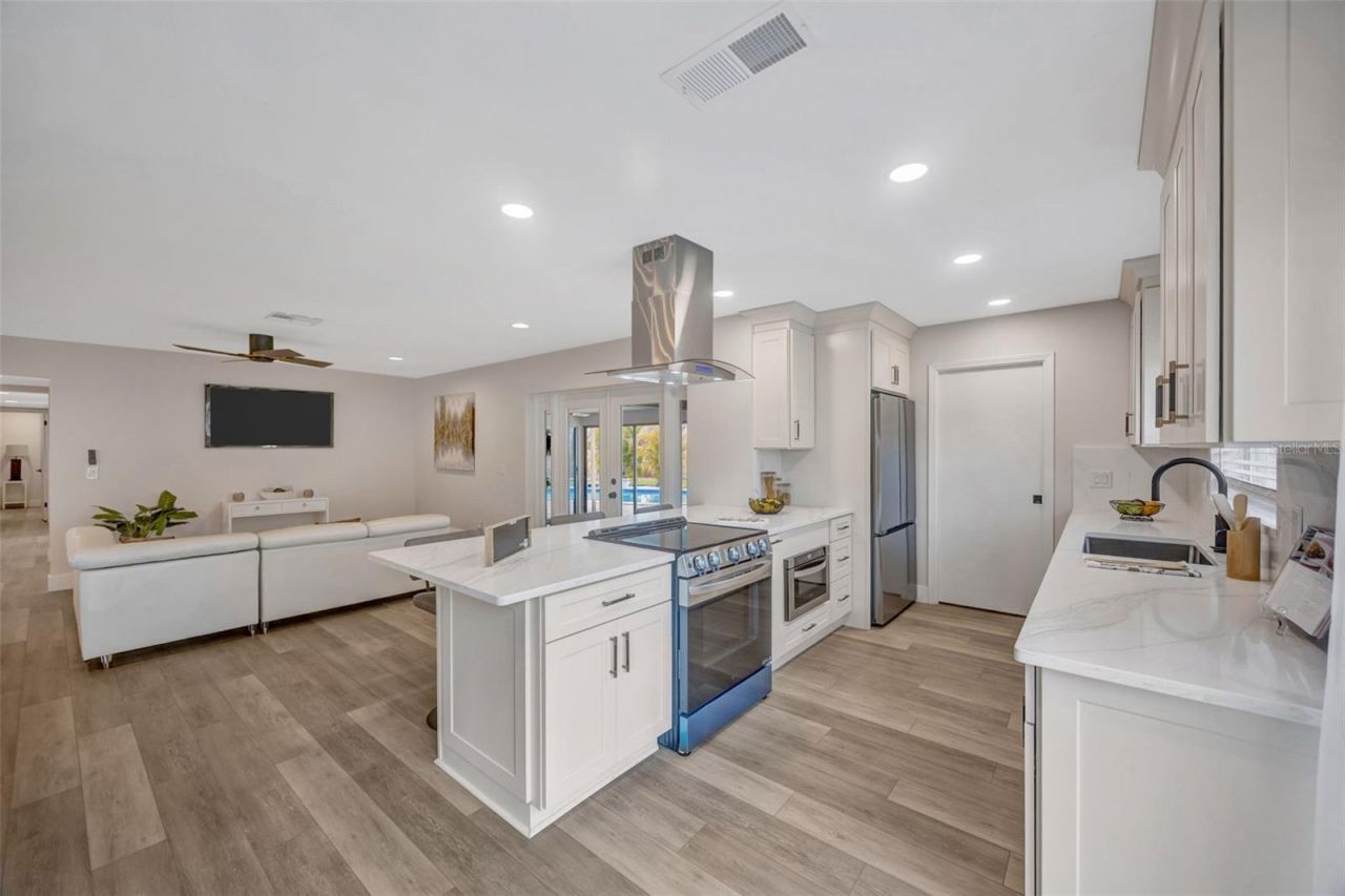 10408 Butia Place, Tampa, FL 33618 Photo