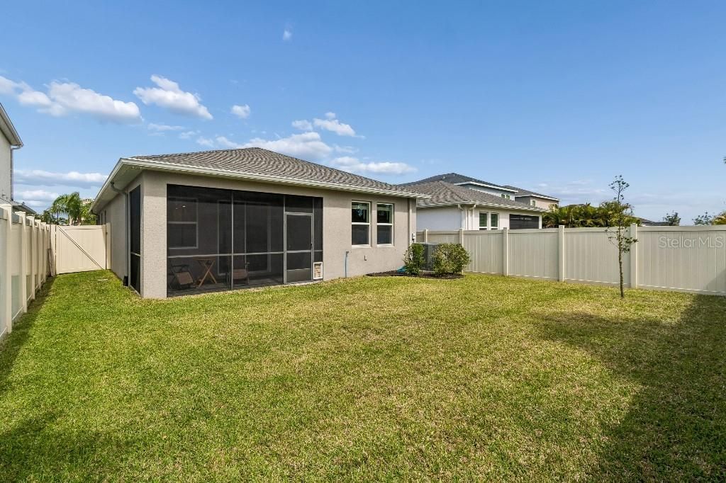 5411 Los Robles Court , Palmetto, FL 34221 Photo