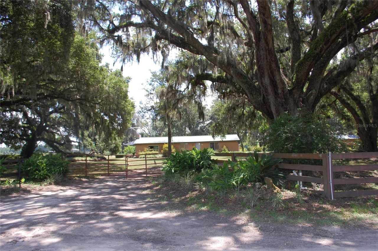 18811 SE 243rd Street, Hawthorne, FL 32640 Photo