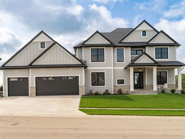 2764 Scenic Point Drive SW, Rochester, MN 55902