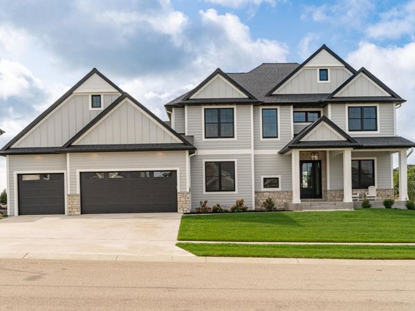 2764 Scenic Point Drive SW, Rochester, MN 55902