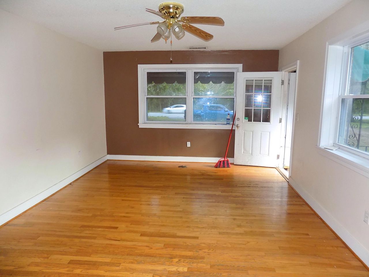 3034 Maybank Highway Photo 4