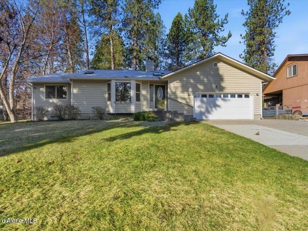 5118 N Pinegrove Drive, Coeur d'Alene, ID 83815