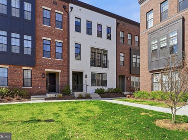 43403 FIFEVILLE SQUARE, ASHBURN, VA 20148