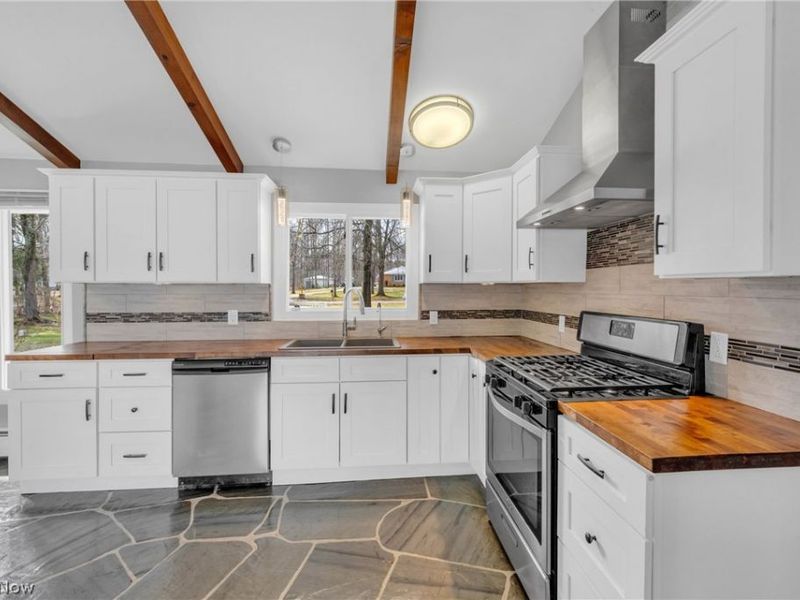 12845 Morning Glory Trail , Chesterland, OH 44026 Photo 4