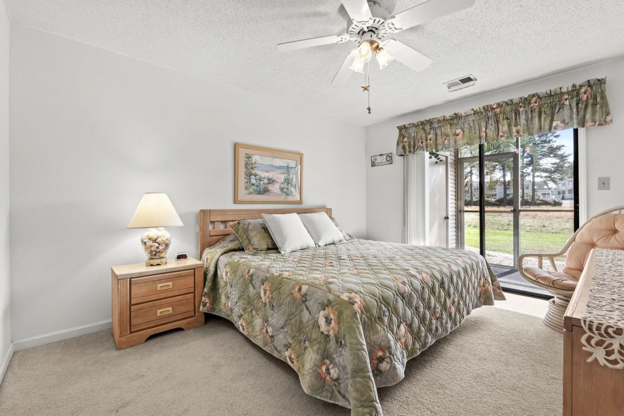 1095 Plantation Dr. W Photo 18