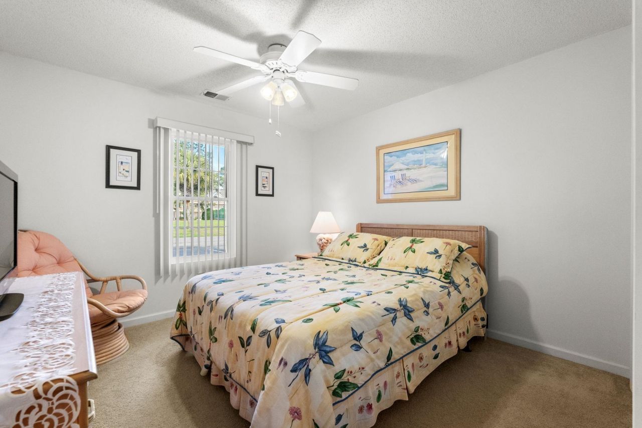 1095 Plantation Dr. W Photo 22