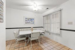 1095 Plantation Dr. W photo 4