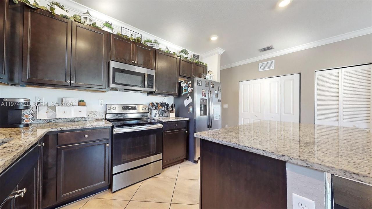 154 SE 23rd Ter , Homestead, FL 33033 Photo