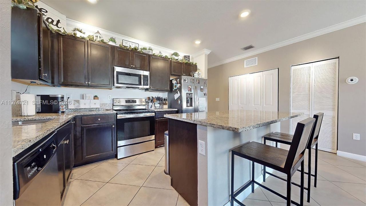 154 SE 23rd Ter , Homestead, FL 33033 Photo