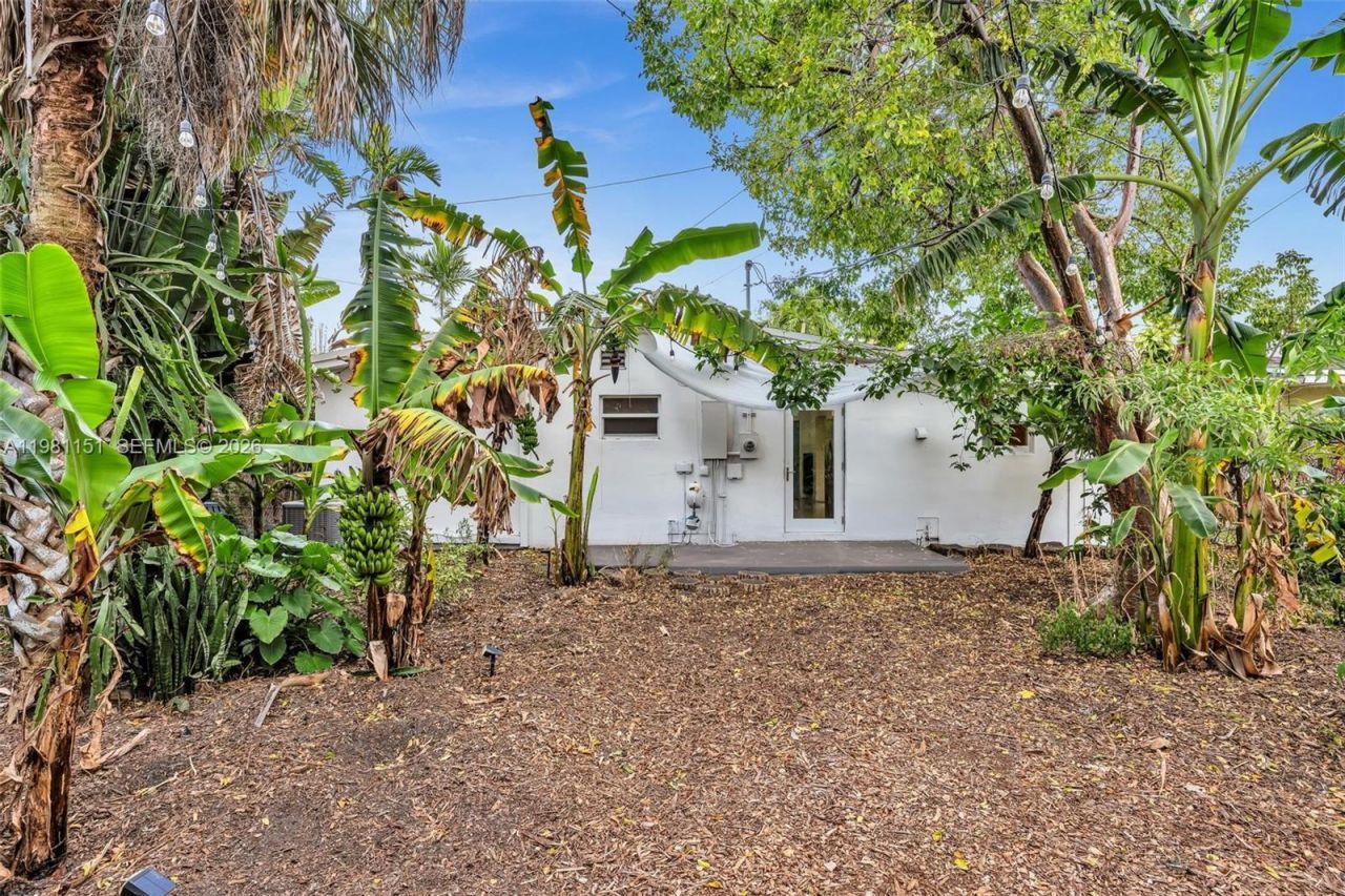 2431 Mayo St , Hollywood, FL 33020 Photo