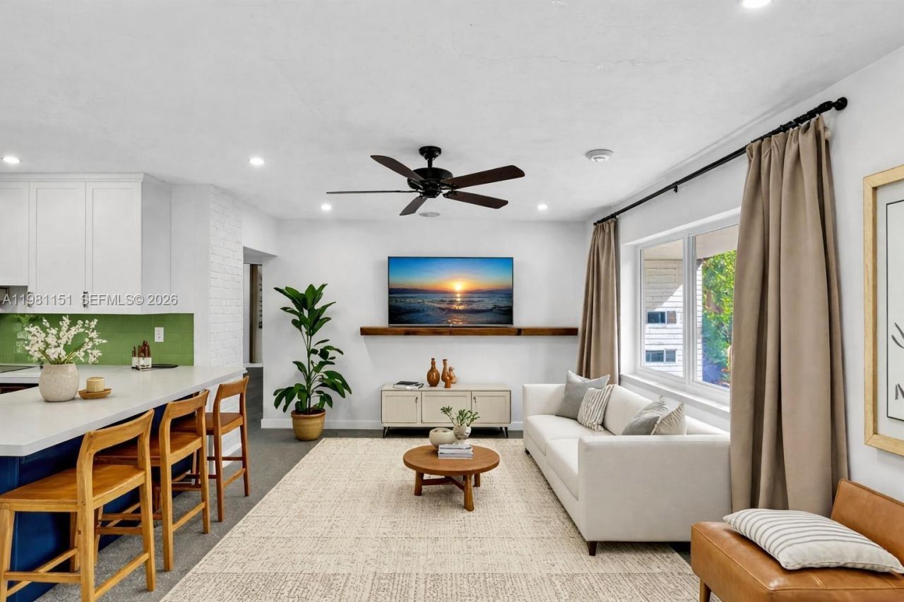 2431 Mayo St , Hollywood, FL 33020 Photo