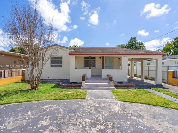 2166 NW 18th St , Miami, FL 33125