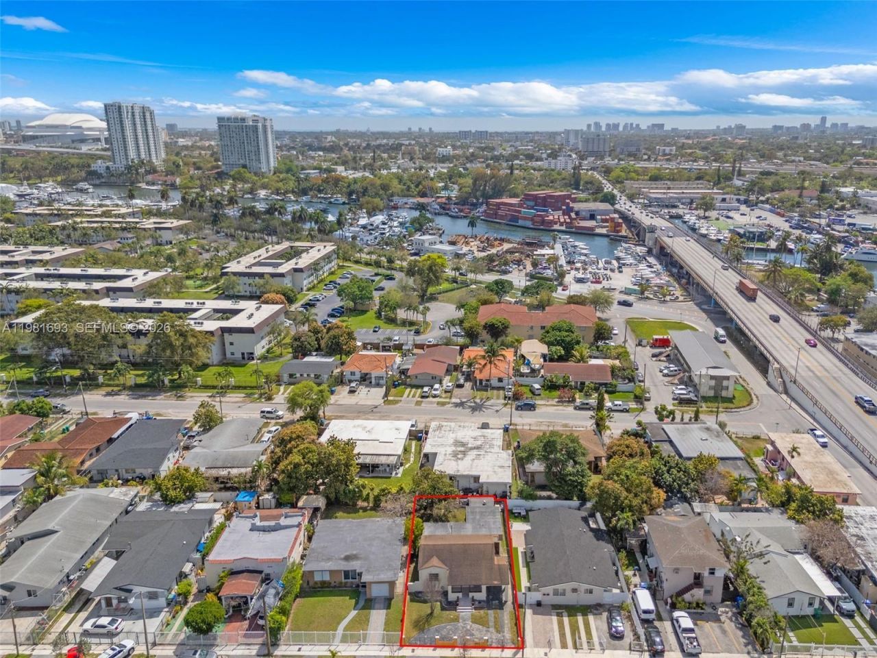 2166 NW 18th St , Miami, FL 33125 Photo